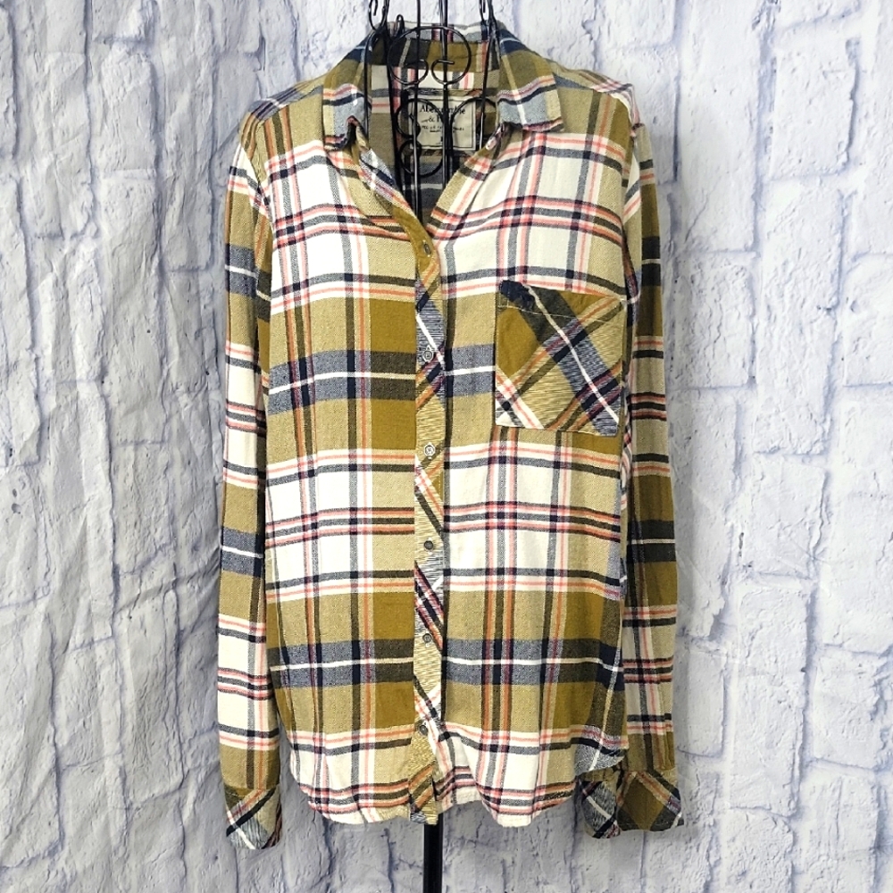 Abercrombie & Fitch Plaid‎ Casual Button Down Shirt